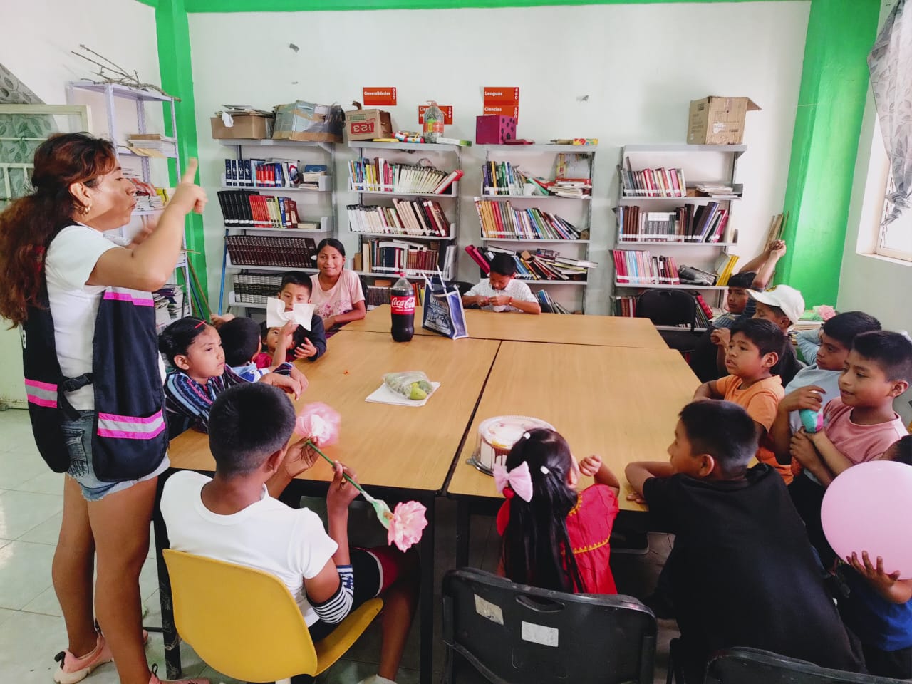 Actividad Cultural Comunitaria: Circulo de lectura y exposición de libros